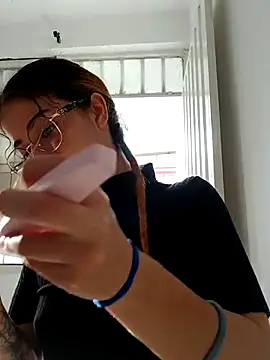 Snapshot of star_shooting8 chatting on October 7, 2025, 9:34 pm star shooting8 online show from October 7, 2025, 9:34 pm