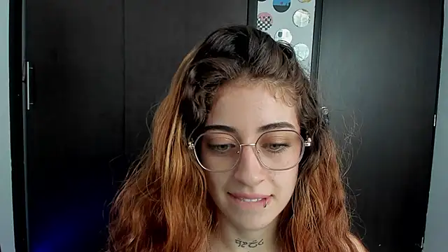 Snapshot of star_shooting8 chatting on October 11, 2025, 8:40 pm star shooting8 online show from October 11, 2025, 8:40 pm