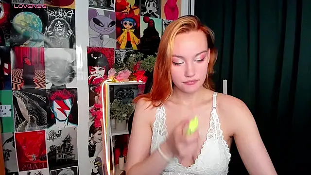 Snapshot of Ida_FaneStain chatting on October 10, 2025, 2:21 am Ida FaneStain online show from October 10, 2025, 2:21 am