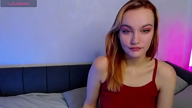 Snapshot of Ida_FaneStain chatting on October 15, 2025, 2:44 am Ida FaneStain online show from October 15, 2025, 2:44 am