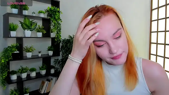 Snapshot of Ida_FaneStain chatting on October 18, 2025, 2:25 am Ida FaneStain online show from October 18, 2025, 2:25 am