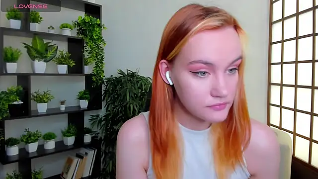 Snapshot of Ida_FaneStain chatting on October 19, 2025, 2:45 am Ida FaneStain online show from October 19, 2025, 2:45 am