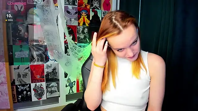 Snapshot of Ida_FaneStain chatting on October 30, 2025, 2:35 am Ida FaneStain online show from October 30, 2025, 2:35 am