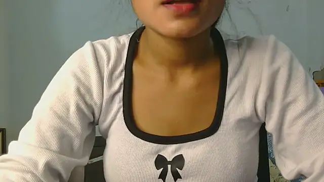Aarti misty71 online show from April 25, 2026, 5:21 am