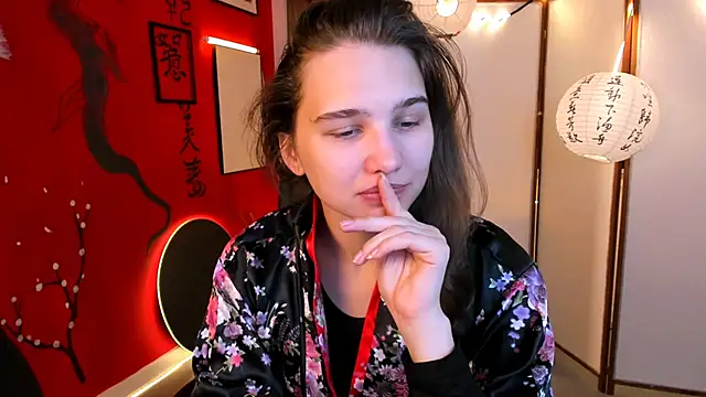 TessaMill online show from September 14, 2025, 5:17 am