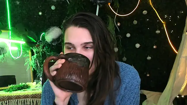 TessaMill online show from February 14, 2026, 9:28 am