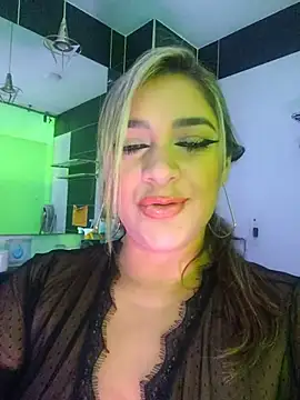 NicoleDiior online show from May 22, 2026, 3:17 pm