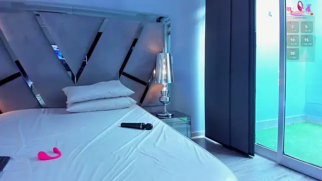 Snapshot of miamirage_ chatting on September 26, 2025, 12:31 pm miamirage online show from September 26, 2025, 12:31 pm