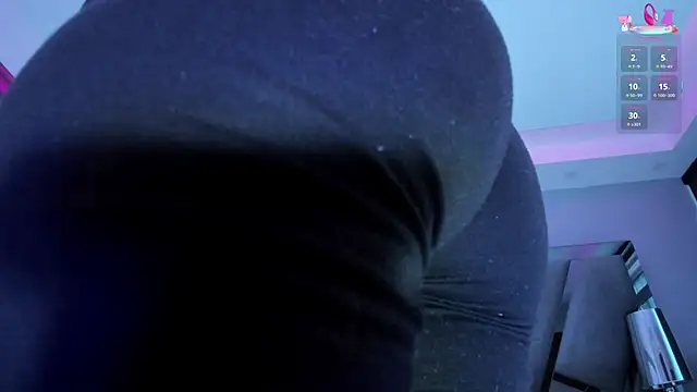 Snapshot of miamirage_ chatting on September 27, 2025, 12:21 pm miamirage online show from September 27, 2025, 12:21 pm