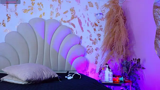 Snapshot of kiaratentation chatting on September 30, 2025, 8:14 pm kiaratentation online show from September 30, 2025, 8:14 pm