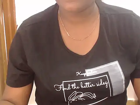 Snapshot of Horny_sha chatting on September 17, 2025, 4:14 am Horny sha online show from September 17, 2025, 4:14 am