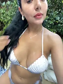 oh nina online show from October 8, 2025, 10:18 pm