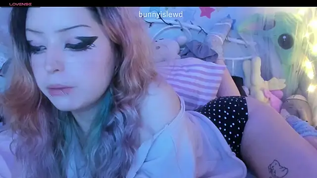 bunnyislewd online show from April 28, 2026, 4:06 am
