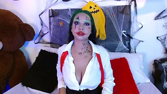 Snapshot of Emadelacroix chatting on October 4, 2025, 7:01 pm Emadelacroix online show from October 4, 2025, 7:01 pm