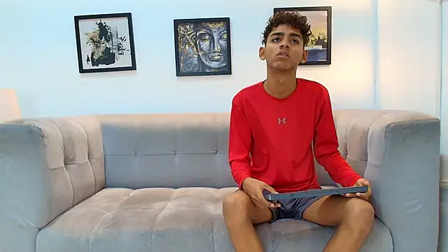 TWINKS FRIENDS online show from May 12, 2026, 1:19 pm