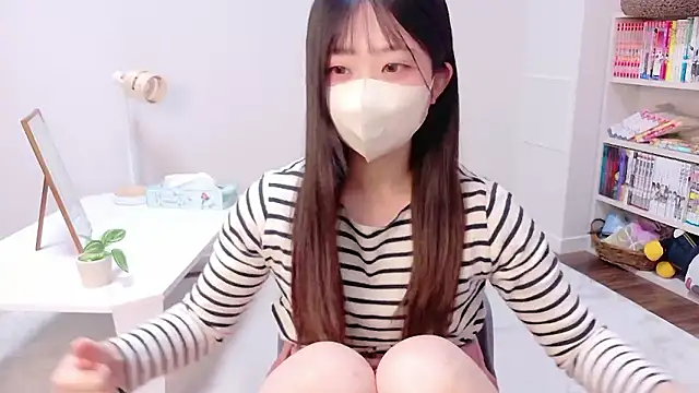 Snapshot of OSUSHI-CHAN chatting on October 15, 2025, 6:19 pm OSUSHI-CHAN online show from October 15, 2025, 6:19 pm