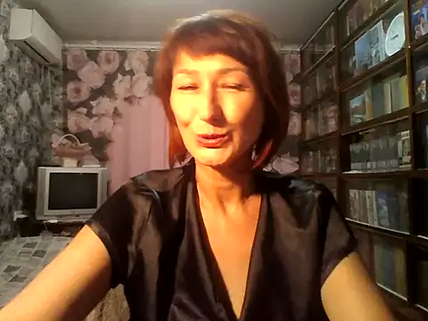 Snapshot of Pline1 chatting on October 23, 2025, 5:44 pm Pline1 online show from October 23, 2025, 5:44 pm