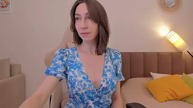 GoodGlamorGirl online show from October 31, 2025, 4:24 am