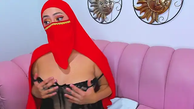 Snapshot of Aisha_Malek chatting on October 2, 2025, 8:05 pm Aisha Malek online show from October 2, 2025, 8:05 pm