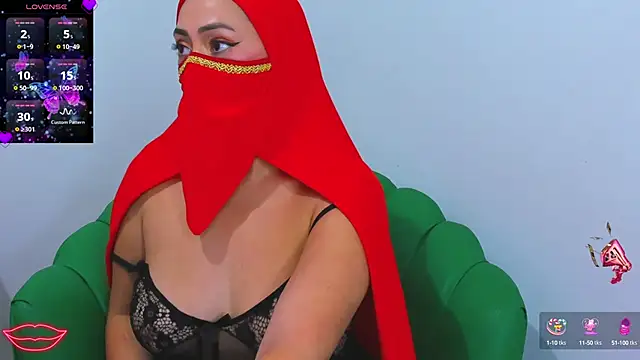 Snapshot of Aisha_Malek chatting on October 11, 2025, 9:24 pm Aisha Malek online show from October 11, 2025, 9:24 pm