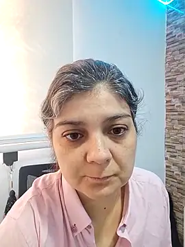 queemking online show from February 9, 2026, 7:07 pm