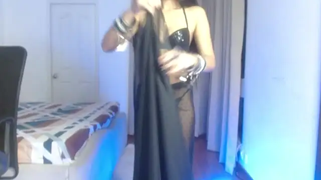 Snapshot of Mini_Meera chatting on April 13, 2026, 3:39 pm Mini Meera online show from April 13, 2026, 3:39 pm