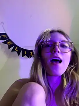 ReenKitty online show from October 11, 2025, 7:51 am