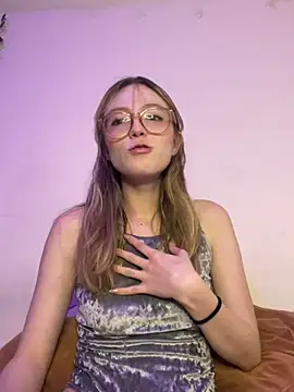 ReenKitty online show from February 1, 2026, 5:50 am