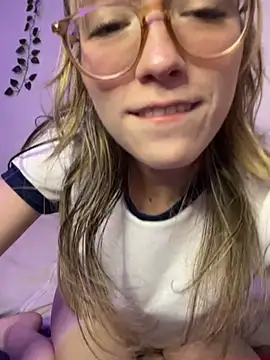 ReenKitty online show from February 5, 2026, 4:50 am