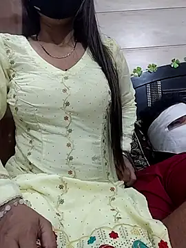 Snapshot of dollysapna1 chatting on October 23, 2025, 5:29 am dollysapna1 online show from October 23, 2025, 5:29 am