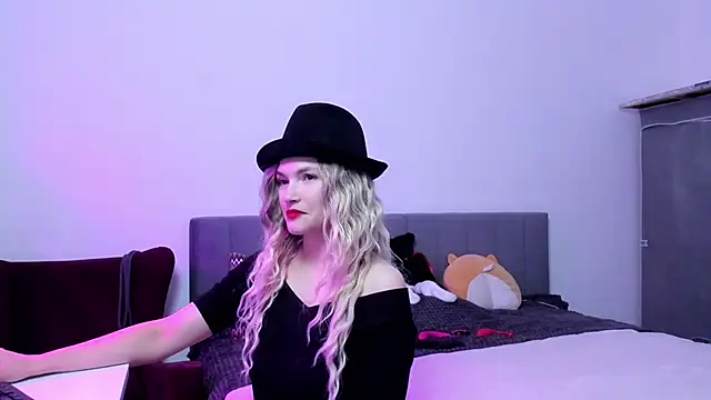 Snapshot of Katherine_Twilight chatting on October 10, 2025, 3:33 pm Katherine Twilight online show from October 10, 2025, 3:33 pm