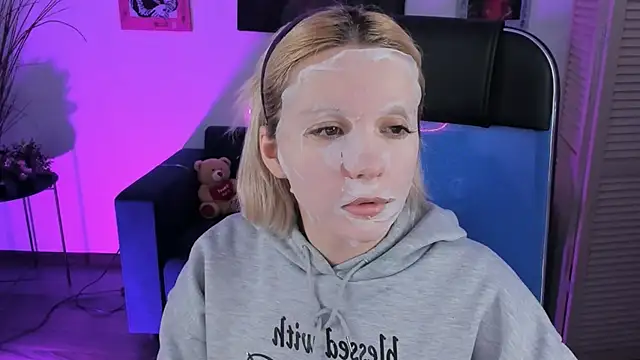 AuroraWrenfield online show from January 16, 2026, 4:38 am