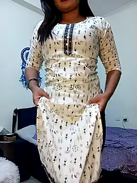 alexa cam44 online show from February 18, 2026, 8:27 pm