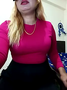 alexa cam44 online show from April 30, 2026, 7:42 pm
