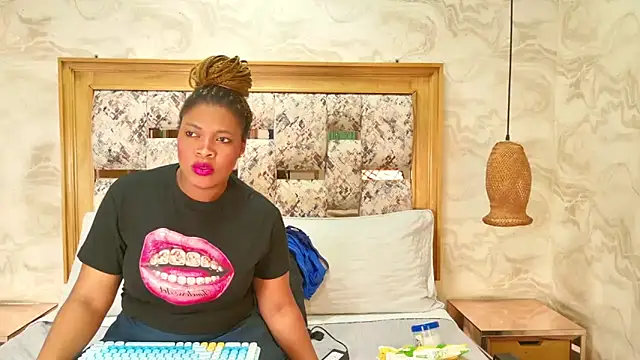 ZOLEY WATSON online show from March 25, 2026, 3:01 am