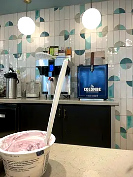 yummy0322 online show from September 17, 2025, 11:23 am