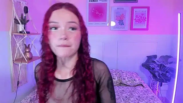 Camila Rivers online show from September 23, 2025, 12:08 pm