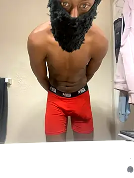 Snapshot of fpbitches1 chatting on November 1, 2025, 6:10 pm fpbitches1 online show from November 1, 2025, 6:10 pm