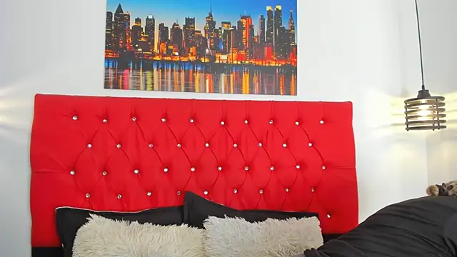 carolinacrus01 online show from March 18, 2026, 2:42 pm