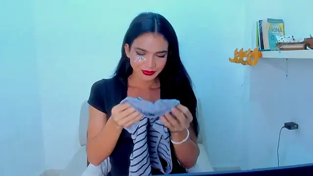 ISA BELLA VZL online show from April 30, 2026, 11:31 pm