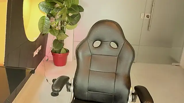 Snapshot of LiLLiAnderson chatting on September 21, 2025, 12:07 pm LiLLiAnderson online show from September 21, 2025, 12:07 pm