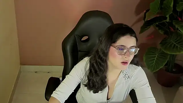 Snapshot of LiLLiAnderson chatting on October 2, 2025, 11:39 am LiLLiAnderson online show from October 2, 2025, 11:39 am