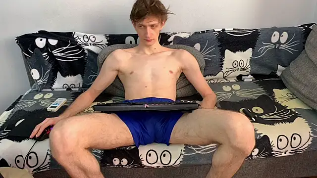 Snapshot of Velles chatting on June 19, 2026, 1:04 pm Velles online show from June 19, 2026, 1:04 pm