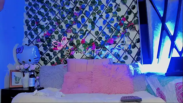 Snapshot of isabel_jaames chatting on June 14, 2026, 4:09 pm isabel jaames online show from June 14, 2026, 4:09 pm