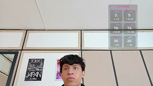 Axel  Evans online show from November 7, 2025, 12:16 pm