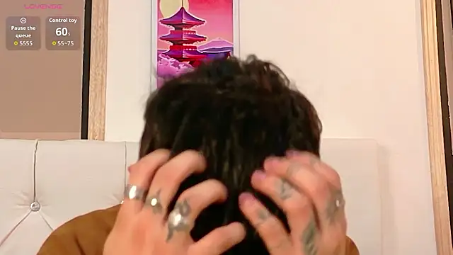 Axel  Evans online show from March 18, 2026, 12:19 pm