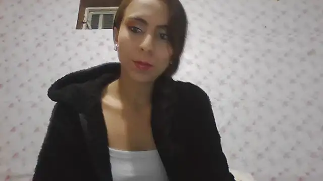 Roselingalvis13 online show from January 15, 2026, 2:49 am