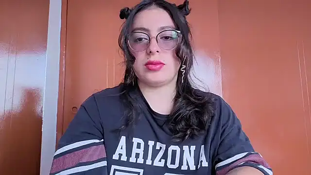 MiaKimky online show from February 9, 2026, 6:01 pm