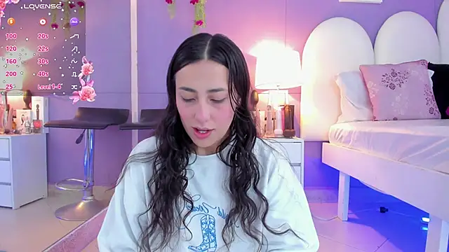 my aleja  online show from October 28, 2025, 12:52 pm