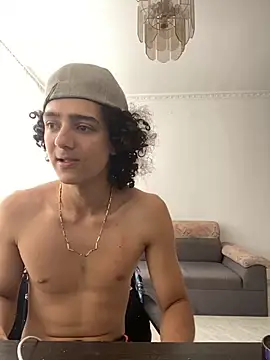 juliie star online show from September 13, 2025, 9:47 pm